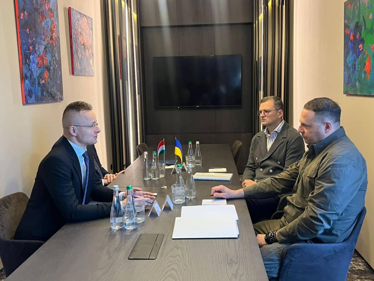 Петер Сійярто прибув до України/ фото Телеграм Андрій Єрмак Петер Сійярто прибув до України/ фото Телеграм Андрій Єрмак