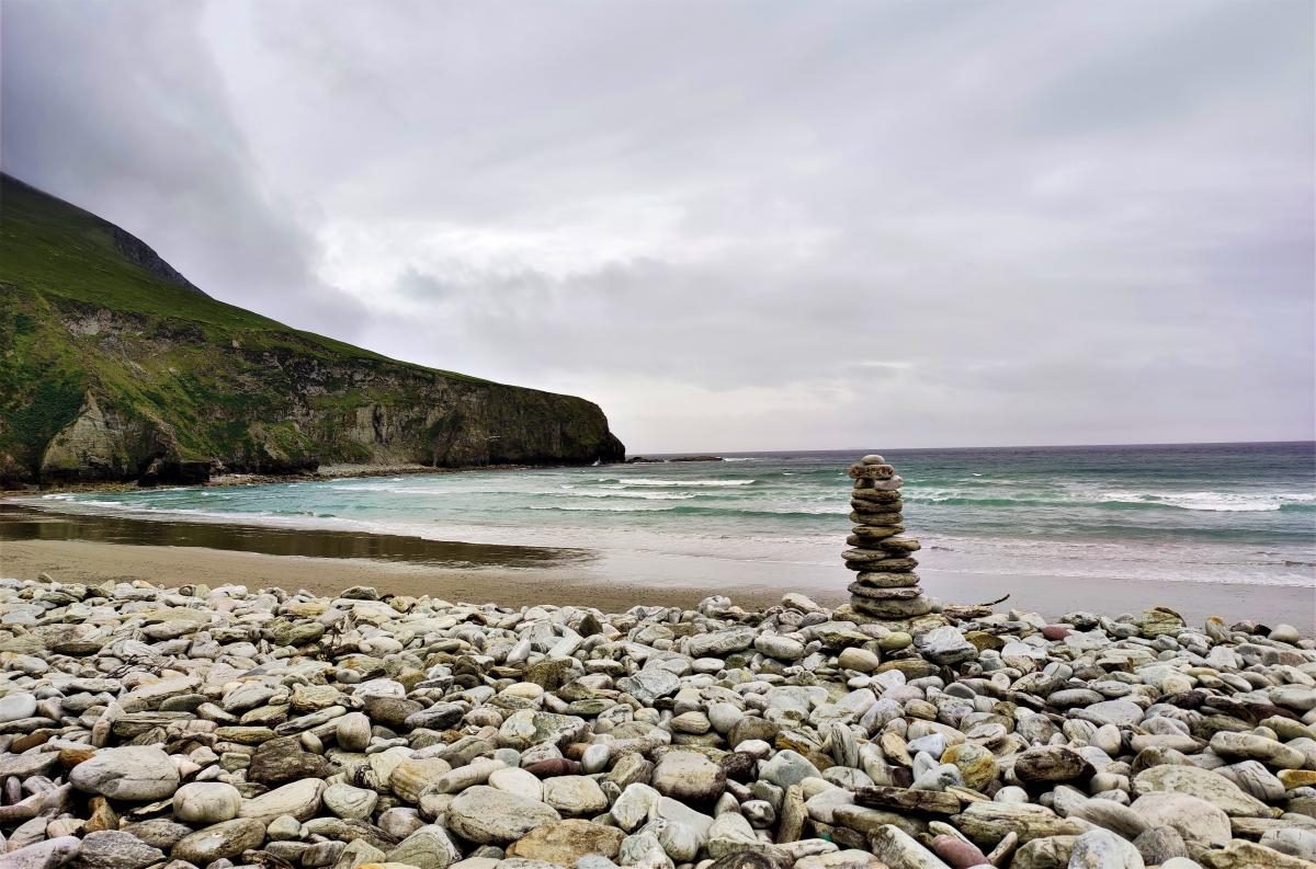 Фото Keel Beach на острові Акілл в Ірландії 11 травня 2024