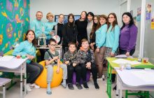 1+1 media передала понад півмільйона гривень на підтримку дітей, які навчаються в освітніх центрах "Школи Супергероїв"