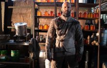 Джейсон Стейтем збирає мед і ефектно знищує всіх ворогів… знову: огляд фільму "Бджоляр"