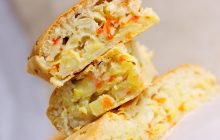 Быстрый капустный пирог на сковороде - этот ужин за 20 минут покорит любой желудок