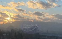 В Крыму слышны взрывы: мост и бухты прикрыли дымом