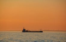 Санкції в дії: 14 танкерів з російською нафтою застрягли дорогою в Індію, – Reuters