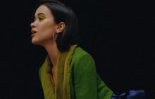 "Поводилася агресивно": українську співачку підловили вщент п'яною після концерту (відео)