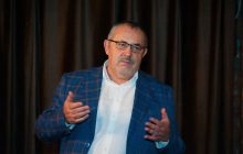 На президентские выборы РФ не допускают единственного "антивоенного кандидата"