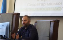 На Франківщині звільнили секретаря міськради за те, що порівняв депутатку з відьмою (відео)
