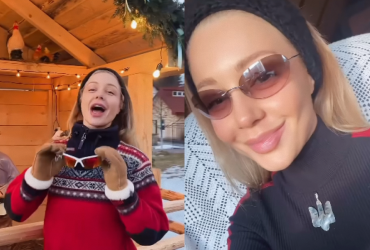 Шикарне побажання: Тіна Кароль яскраво привітала з Водохрещем й заколядувала (відео)