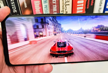 Королі автономності: ці смартфони живуть від зарядки найдовше у 2024 році