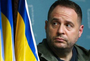 Зеленский ответил на упреки в том, что у Ермака слишком много власти