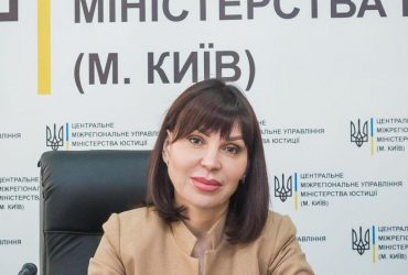 Не можна допустити поновлення на посадах чиновників з громадянством РФ, - експерт