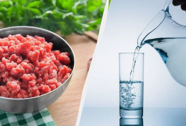 Зачем добавлять минералку в фарш: хитрость для сочных котлет