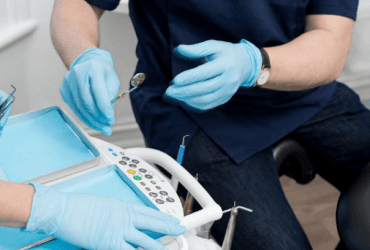 Зупинилося дихання: на Рівненщині під час візиту до стоматолога померла жінка