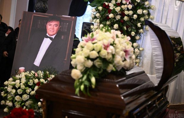 У Києві попрощалися з народним артистом України Віталієм Білоножком (фото)
