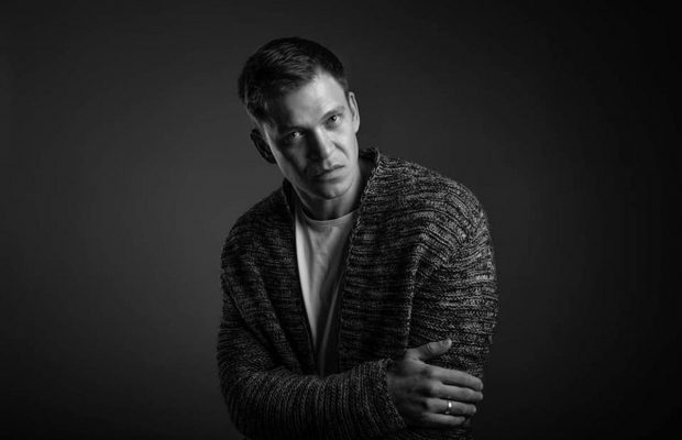 Через ліжко на сцену: відомий український актор розкрив деталі про шоу-бізнес