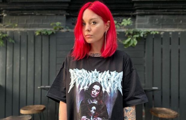 "Мене посадять в Росії": відома співачка не може отримати українське громадянство