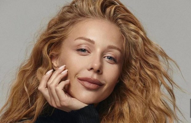 Тіні Кароль - 39: який вигляд співачка мала на початку кар'єри та як вона змінилася (фото)