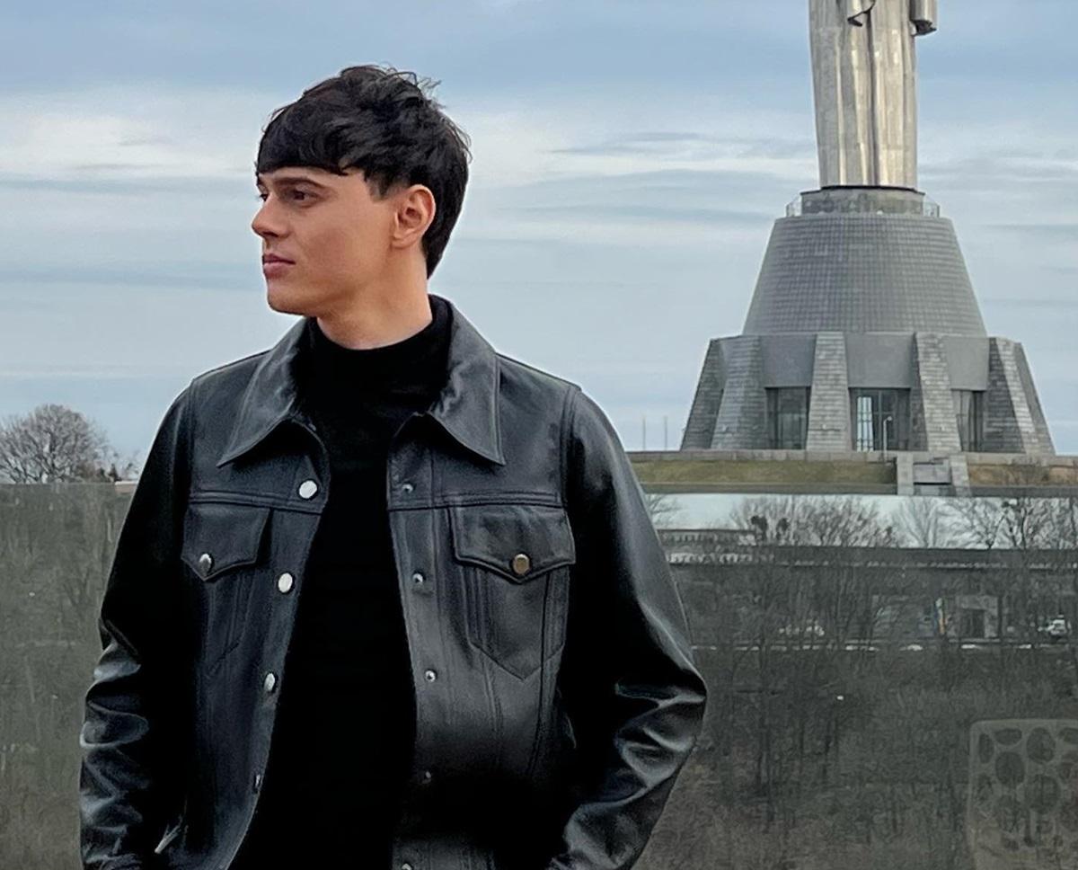 ALEKSEEV перевел свой хит 'Пьяное солнце', от которого все сходили с ума (видео) ALEKSEEV перевел свой хит 'Пьяное солнце', от которого все сходили с ума (видео)