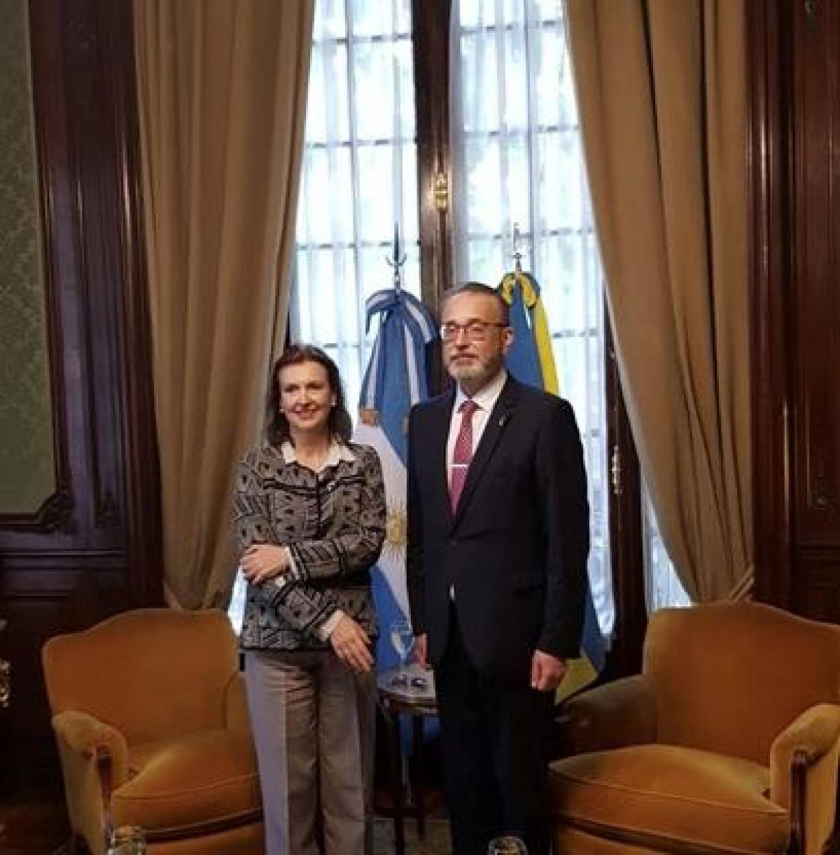 Зустріч посла України з Міністром закордонних справ Аргентинської Республіки Діаною Мондіно / фото Посольство України у Аргентині Зустріч посла України з Міністром закордонних справ Аргентинської Республіки Діаною Мондіно / фото Посольство України у Аргентині