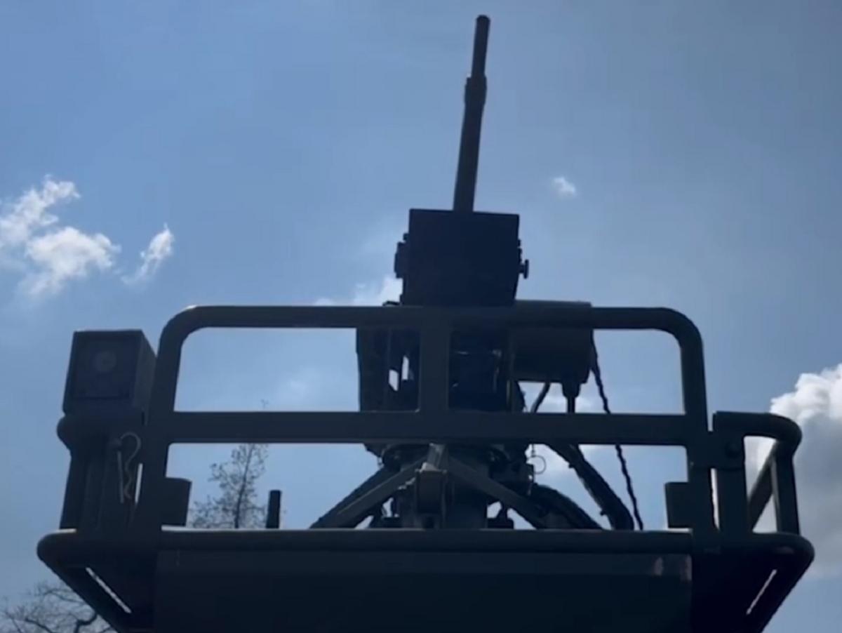 Украинский боевой робот впервые в истории смог уничтожить позиции оккупантов / скриншот Украинский боевой робот впервые в истории смог уничтожить позиции оккупантов / скриншот