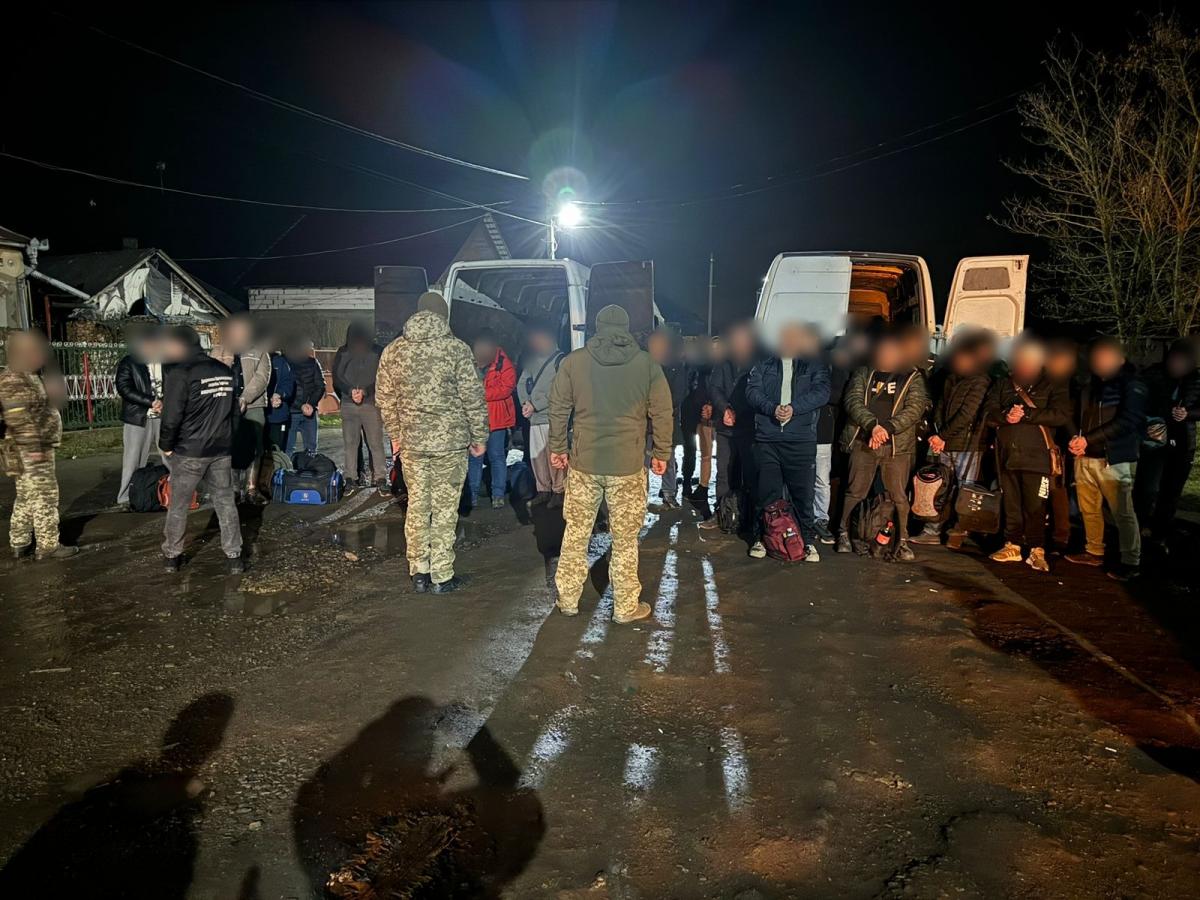 A record group of evaders was detained on the border with Hungary / photo Western Regional Department of the State Border Guard Service