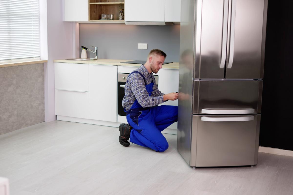 Скільки кіловат намотує холодильник на місяць / фото ua.depositphotos.com