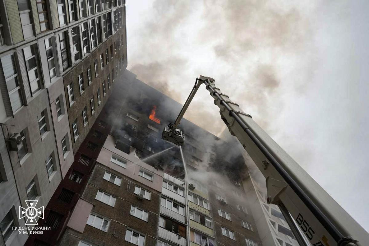 In Kyiv, victims of a missile attack will receive assistance / photo from the State Emergency Service