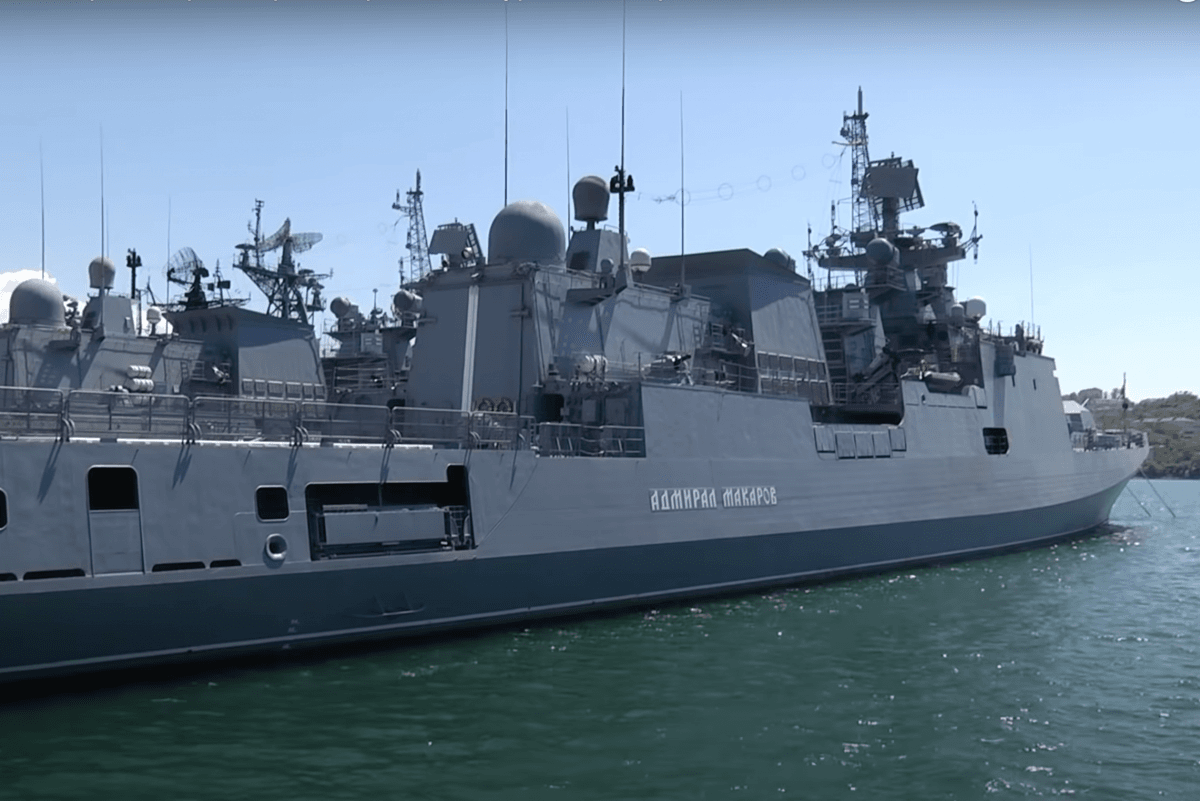 The Russians launched a frigate into the Black Sea "Admiral Makarov" / screenshot