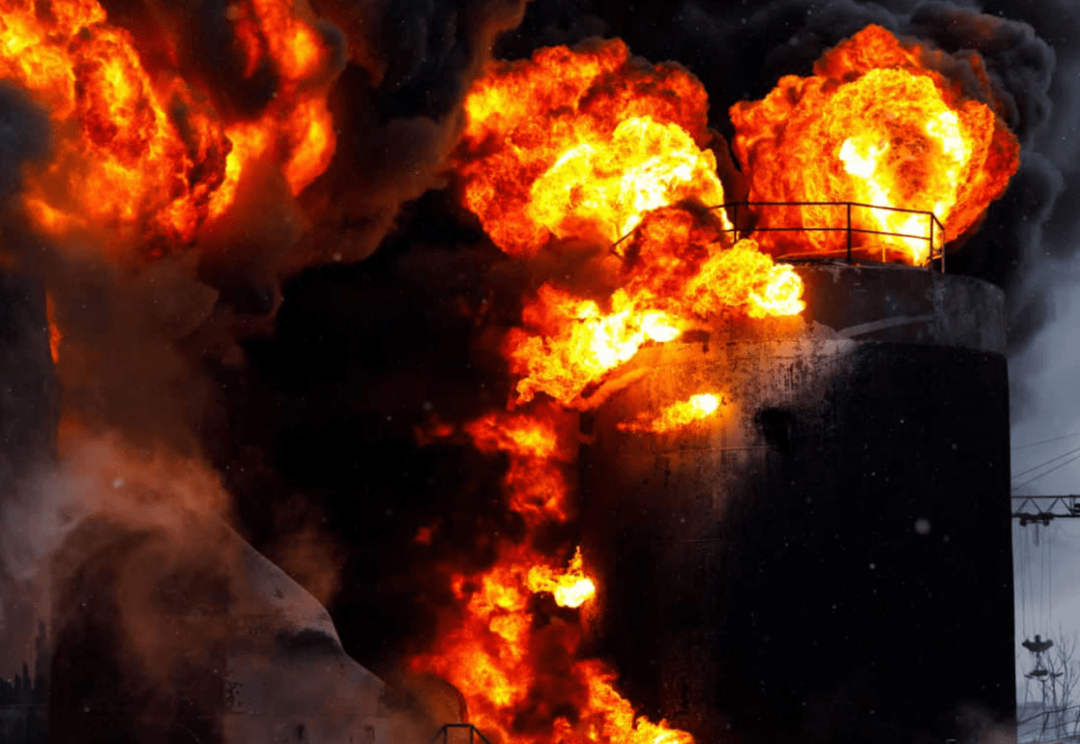 Пожежу у Харкові ліквідовували дві з половиною доби / фото facebook/Олег Синєгубов