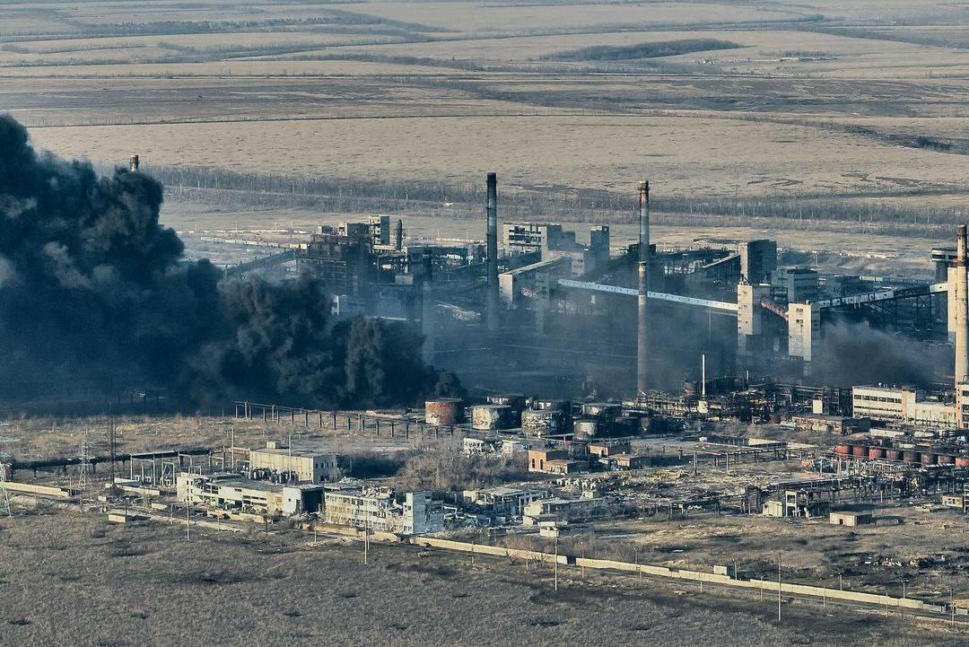 Россияне "стирают" Авдеевку КАБами / фото instagram.com/libkos Россияне "стирают" Авдеевку КАБами / фото instagram.com/libkos