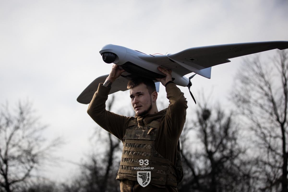 "Армия дронов" за неделю "минуснула" 30 вражеских танков и 180 оккупантов / фото 93 ОМБр Холодный Яр "Армия дронов" за неделю "минуснула" 30 вражеских танков и 180 оккупантов / фото 93 ОМБр Холодный Яр