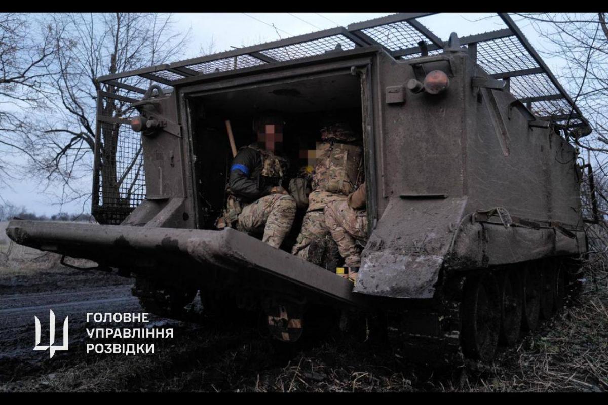 Стало известно, кто обеспечивал эвакуационный коридор из Авдеевки / фото ГУР Стало известно, кто обеспечивал эвакуационный коридор из Авдеевки / фото ГУР