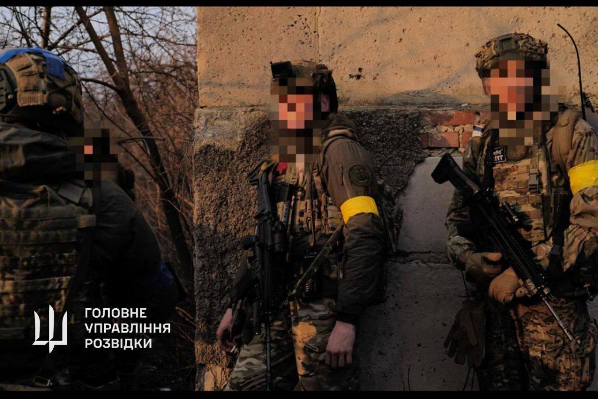 Стало известно, кто обеспечивал эвакуационный коридор из Авдеевки / фото ГУР Стало известно, кто обеспечивал эвакуационный коридор из Авдеевки / фото ГУР