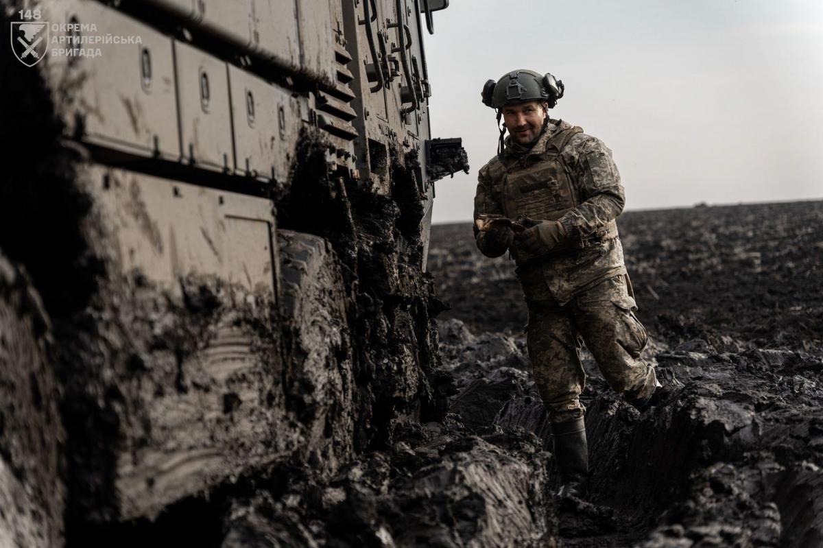 На фронті критично бракує боєприпасів / фото 148 ОАБр ДШВ