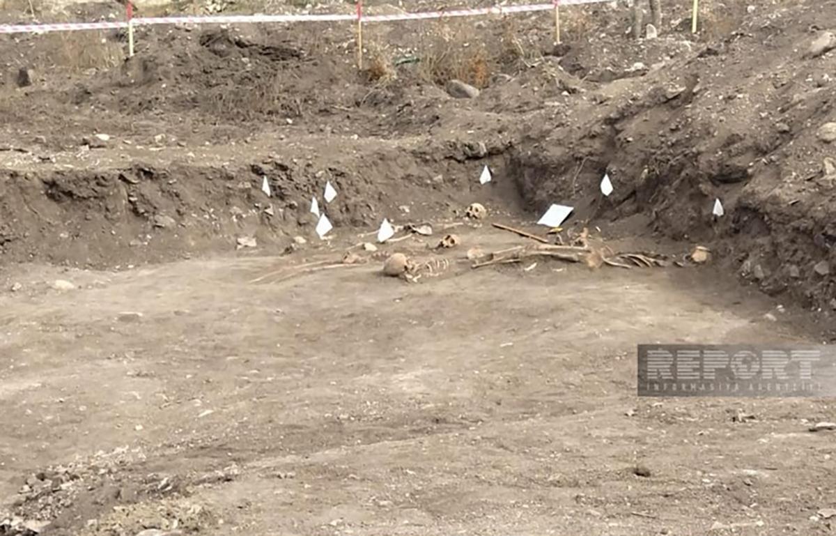 В Ходжалы обнаружено очередное массовое захоронение / фото - Report В Ходжалы обнаружено очередное массовое захоронение / фото - Report