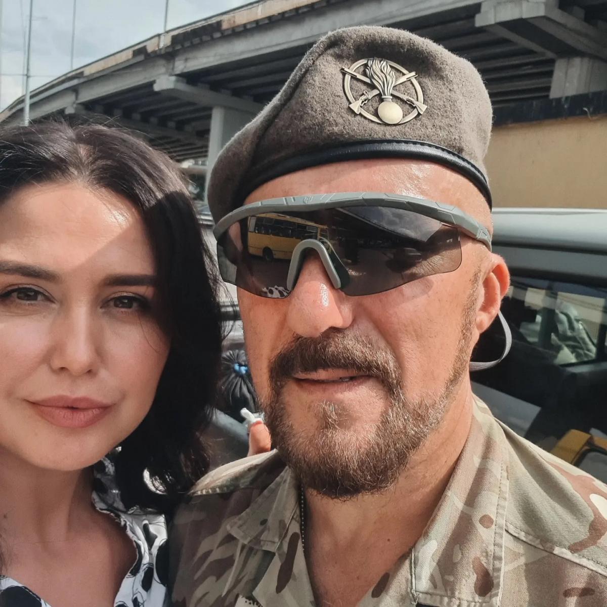 'Я вже забула, як це - жити повноцінною сім'єю, коли є опора, коли син разом із татом': Ведуча 'Сніданку з 1+1' Людмила Барбір вперше розповіла про чоловіка-військового 'Я вже забула, як це - жити повноцінною сім'єю, коли є опора, коли син разом із татом': Ведуча 'Сніданку з 1+1' Людмила Барбір вперше розповіла про чоловіка-військового