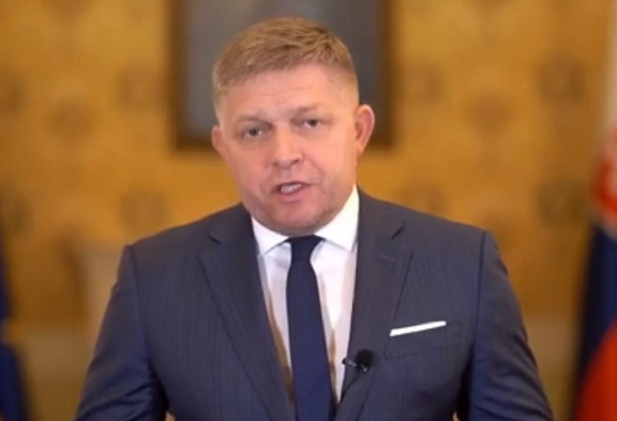 Роберт Фіцо поскаржився на Україну під час антиурядових протестів і атаки хакерів / скріншот