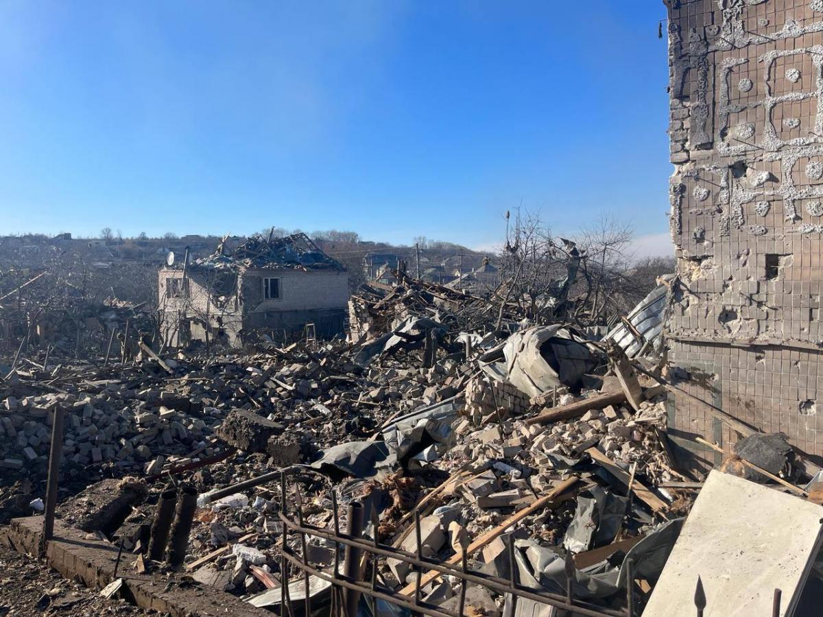 Є влучання на території залізничного вокзалу / фото Олексій Кулеба Є влучання на території залізничного вокзалу / фото Олексій Кулеба