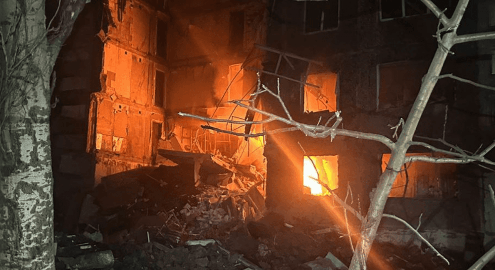 Russian Occupation Forces Shell City of Selidovo, Donetsk Region: 12 Apartments Destroyed, Rescue Operation Underway