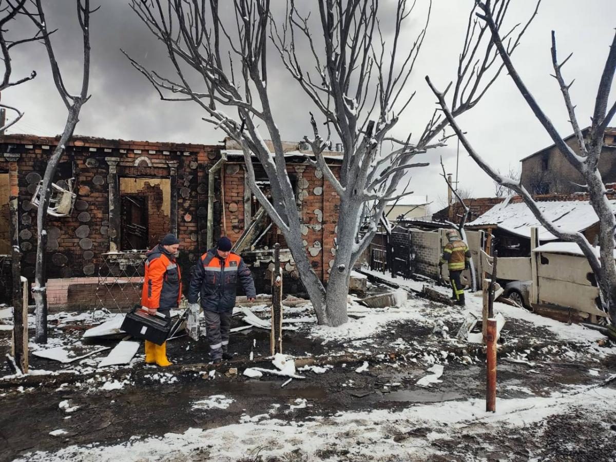 Удары по Харькову: полностью уничтожено 14 домов, погибла многодетная семья  (видео) — УНИАН