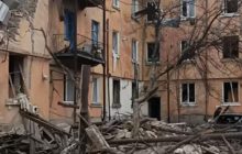 Загинула жінка, сімох людей поранено: окупанти вдарили по Селидовому (фото)