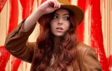 "Около 100 тысяч гривень": старшая дочь Оли Поляковой рассказала, сколько зарабатывает