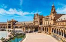 Популярне іспанське місто хоче, щоб туристи платили за вхід на головну площу