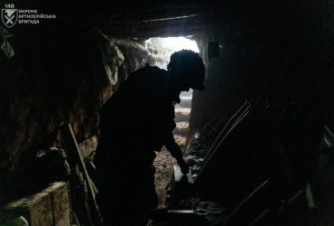 Хочеш жити – копай: українські воїни будують укріплення в міру просування ворога, - FT
