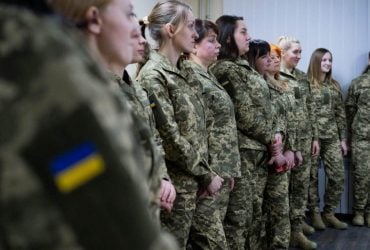 В ВСУ впервые начали выдавать женскую военную форму (фото)