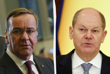 Берлин ожидают десятилетия противостояния с РФ, но Шольц не хочет об этом говорить, - NYT