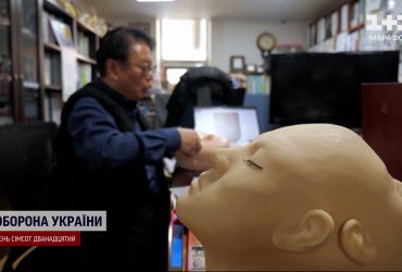 Таємна "халтурка" Північної Кореї: як працює ціла імперія виробництва штучних вій, борід та перук