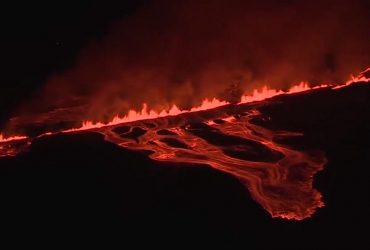 В Ісландії з новою силою почав вивергатися небезпечний вулкан (відео)