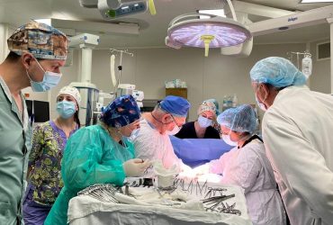 Вбивчі іграшки: в Охматдиті врятували дитину, яка проковтнула магніти