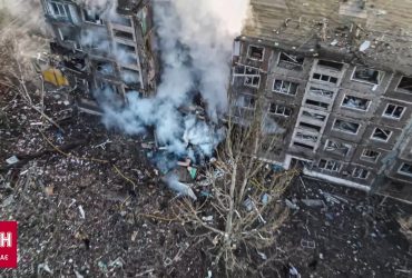 Наслідки влучання по Донеччині: зруйновано багатоповерхівку і лікарню