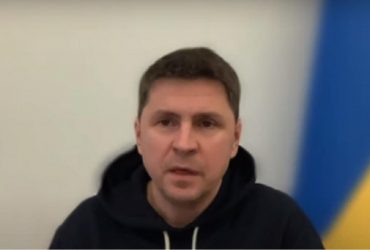 Це безумно: Подоляк відповів на пропозицію Кремля заморозити війну